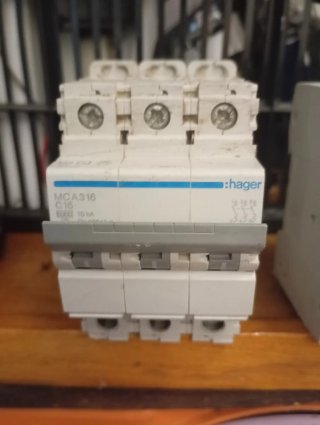 Magnetotérmico Hager MCA316 C16 10kA