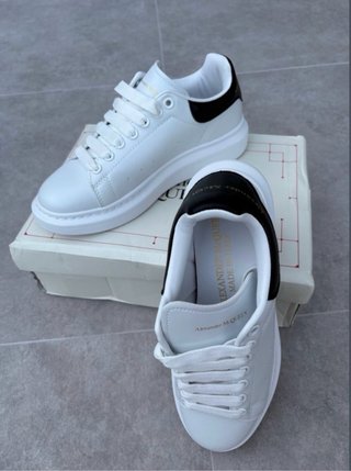 Alexander McQueen Zapatillas Blancas y Negras