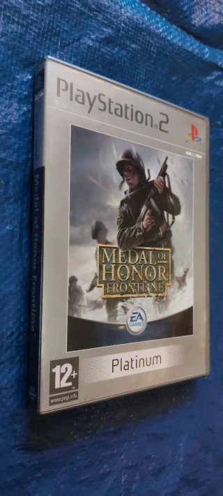 PS2 CAJA Medal of Honor Frontline Platinum