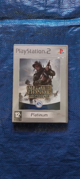 PS2 CAJA Medal of Honor Frontline Platinum