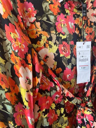 Blusa Zara floral talla S