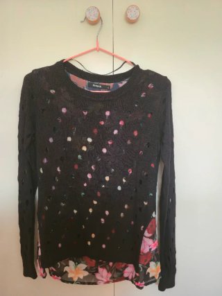 Jersey Desigual Negro Talla XS con Estampado Flora