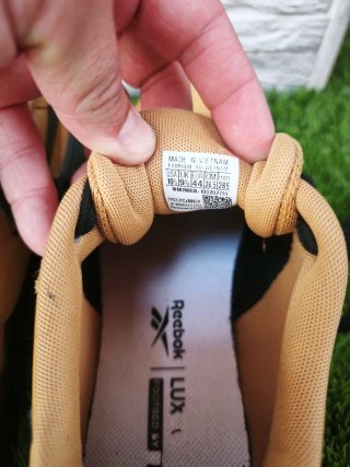 Zapatillas Reebok Amarillas y Negras talla 44