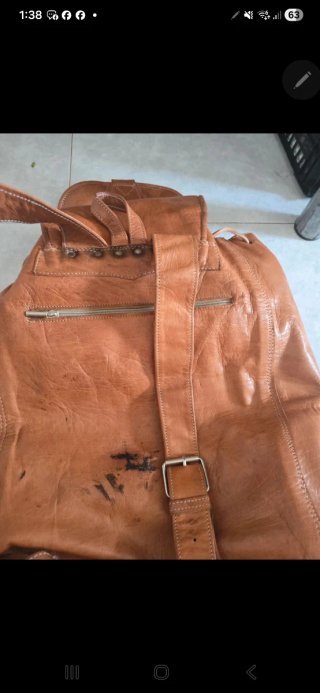 Mochila de cuero casi sin usar