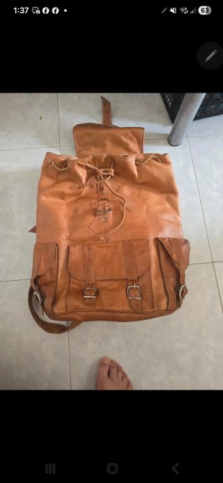 Mochila de cuero casi sin usar