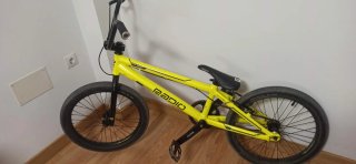Bicicleta BMX Radio Cobalt Pro Amarilla