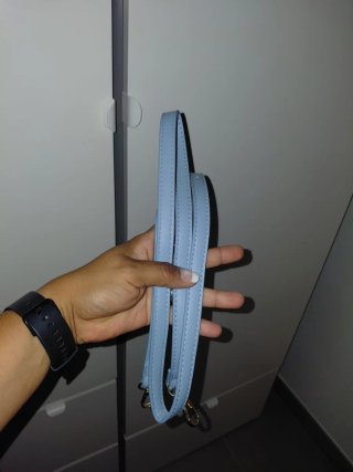 Bolso pequeño azul y blanco