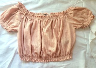 Top H&M XS Mangas Cortas Abullonadas en rosa beige
