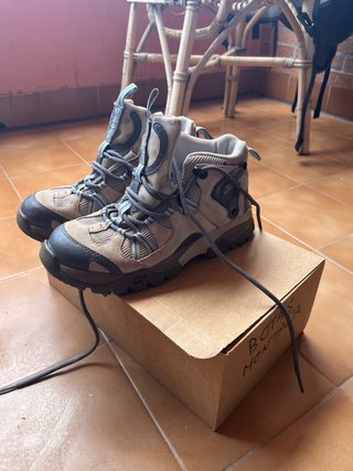 Botas de montaña Quechua talla 37