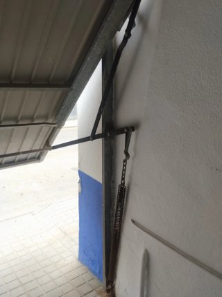 Puerta de garaje metálica