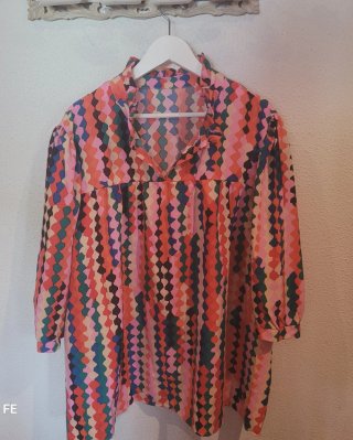 Blusa multicolor talla 5XL sin estrenar