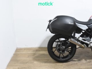 BMW F 900 R (2 MALETAS)