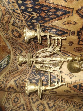 Antiguo candelabro muy mazizo