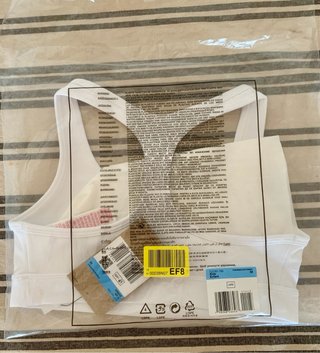 Top deportivo Nike niña talla M sin estrenar