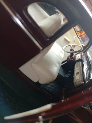 Ford Coupe Deluxe 1/18 Ertl