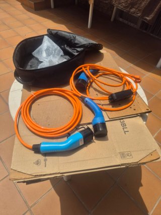 Cables de carga XEV Yo Yo nuevos
