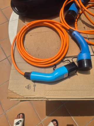 Cables de carga XEV Yo Yo nuevos
