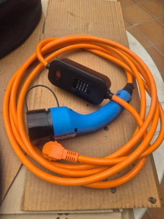 Cables de carga XEV Yo Yo nuevos