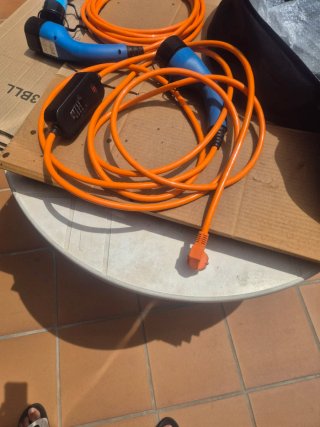Cables de carga XEV Yo Yo nuevos