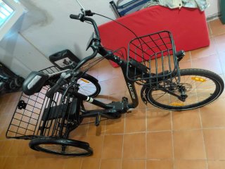 Triciclo Monty Rocket con cesta