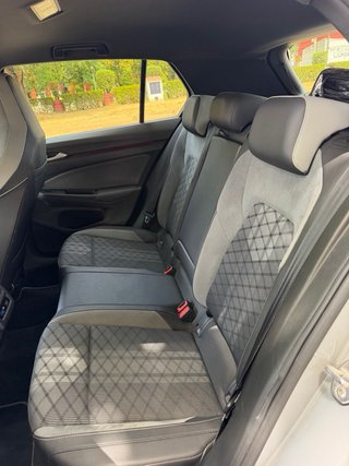 Volkswagen Golf 8 R-Line 2.0 TDI 150CV - DSG 7
