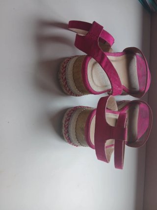Sandalias de cuña rosas para mujer