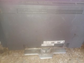Televisión Philips Negra y Plateada HD 37