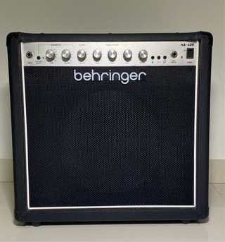 Amplificador Behringer HA-40R Guitarra
