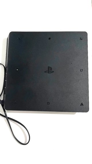 Consola PS4 Slim 1TB + 4 Juegos