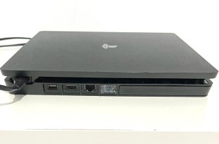 Consola PS4 Slim 1TB + 4 Juegos