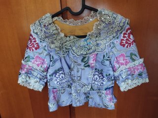 Traje de Fallera Morado y Dorado