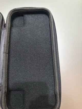 Nintendo Switch Roja con su funda