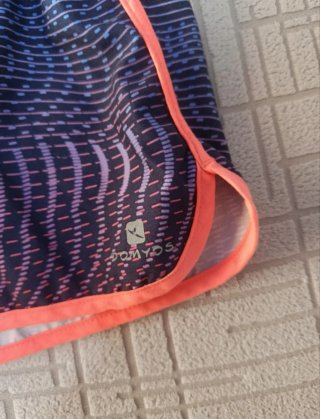 Pantalón corto deportivo azul y naranja Domyos