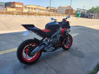 Aprilia Tuono 660