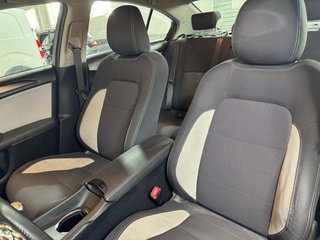 TOYOTA AVENSIS 2.0D 143CV-DISTINTIVO AMBIENTAL C
