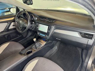 TOYOTA AVENSIS 2.0D 143CV-DISTINTIVO AMBIENTAL C