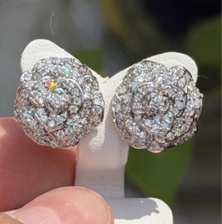 Pendientes Oro 18K Diamantes Naturales Flor