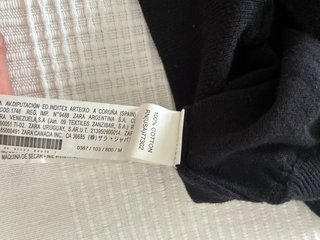 Jersey Zara Negra Botones Perla