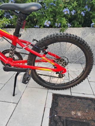 Bicicleta Infantil Roja y Amarilla