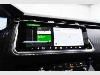 Land-Rover Range Rover Velar 2.0D D240 R-Dynamic 4WD Auto (2017)