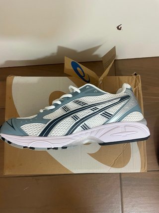 Zapatillas Asics gel kayano 14 grises y blancas