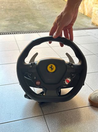 Volante Ferrari PS4/PC