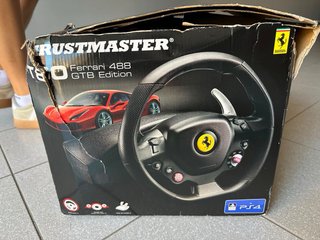 Volante Ferrari PS4/PC