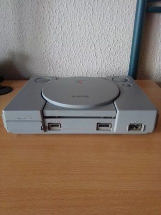 Consola PS1 Gris Sony + Juego