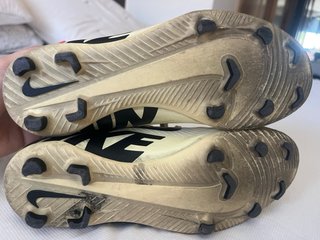 Botas de fútbol Nike Talla 35