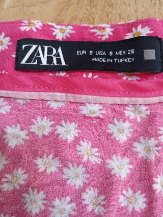Minifalda estampada flores rosa