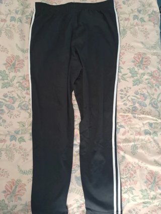 Pantalón chándal Adidas negro