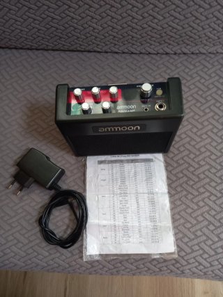Guitarra Eléctrica Yamaha Pacifica + mini ampli.