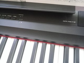 Piano Digitale Yamaha P-121 - 73 Tasti Senza Uso