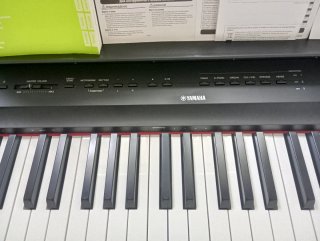 Piano Digitale Yamaha P-121 - 73 Tasti Senza Uso